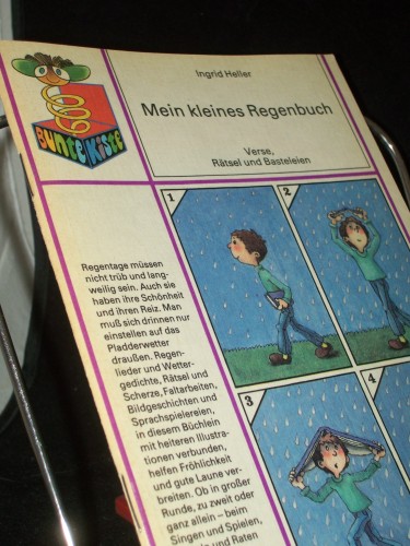 Artikelbild des Artikels “Mein kleines Regenbuch : Verse, Rätsel u. Basteleien für e. regengrauen Tag / Ingrid Heller. Ill. von Kersti Arnold u. Winfried Turnhofer “