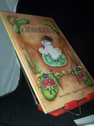 Artikelbild des Artikels “Drinnen schläft die Zaubermaus / Verse von Benno Pludra. Bilder von Renate Totzke-Israel “