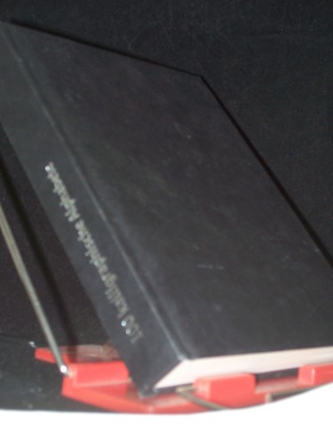 Artikelbild des Artikels “100 kalligraphische Alphabete / David Harris. [Übers.: Christopher
Bellafiore... Fotogr.: Paul Forrester ; Colin Bowling] “