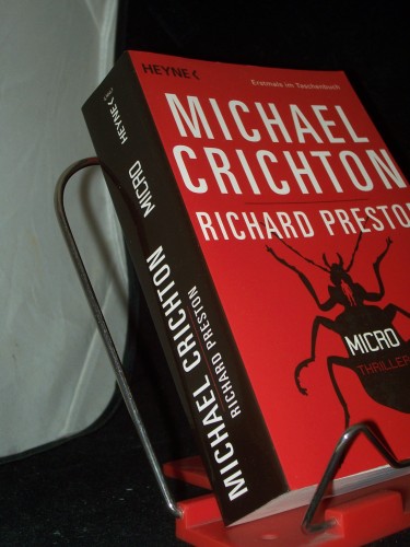 Artikelbild des Artikels “Micro : [Thriller] / Michael Crichton ; Richard Preston. Aus dem Engl.
von Michael Bayer “