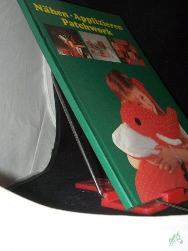 Product image of the product “Nähen, Applizieren, Patchwork : Beschäftigungsbuch für Kinder von 8 Jahren an / Text: Inge Koch. Fotos: Renate Fetzer ”