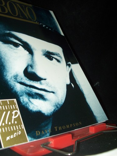 Artikelbild des Artikels “Bono / Dave Thompson. [Aus d. Engl. von Joachim Peters] “