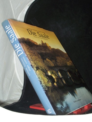 Artikelbild des Artikels “Die Saale : Porträt einer Kulturlandschaft / [hrsg. vom Landesheimatbund Sachsen-Anhalt e.V.]. Gerlinde Schlenker ; Jürgen Laubner “