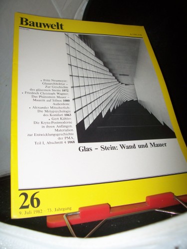 Artikelbild des Artikels “26/1982 Glas Stein Wand und Mauer “