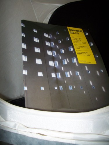 Artikelbild des Artikels “20/2009 Häuser des Friedhofs “