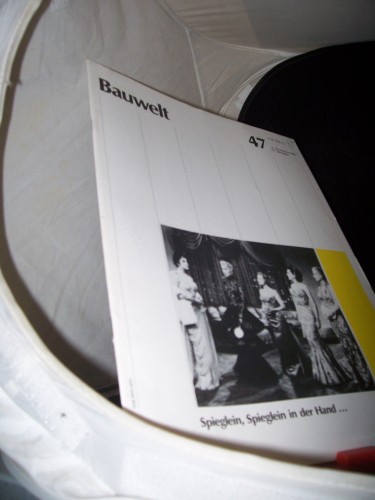 Artikelbild des Artikels “47/1988 Spieglein Spieglein in der Hand “