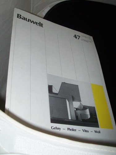 Artikelbild des Artikels “47/1989 Gehry Pfeifer Vitra Weil “