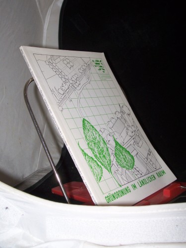 Artikelbild des Artikels “Grünordnung im ländlichen Raum / Hanns Stephan Wüst ; Robert H. Beckmann. ARU-Plan, Büro für Architektur, Städtebau, Raum- und Umweltplanung Kaiserslautern “