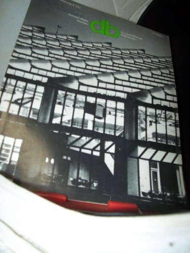 Artikelbild des Artikels “4/1973 Schulen Bäder Kunstoffhäuser Parkhäuser “