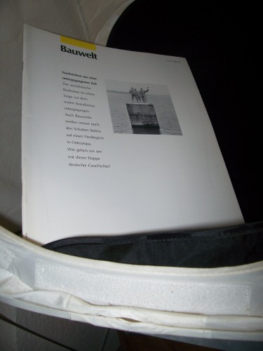 Artikelbild des Artikels “45/1992 Nachrichten aus einer untergegangenen Zeit “