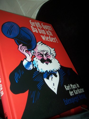 Artikelbild des Artikels “Grüss Gott! Da bin ich wieder! : Karl Marx in der Karikatur / ges. und hrsg. von Rolf Hecker... “