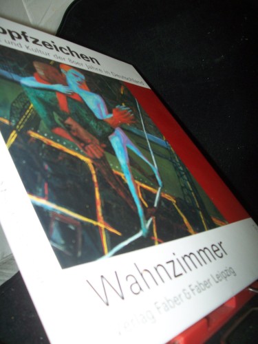 Artikelbild des Artikels “Klopfzeichen, Kunst und Kultur der 80er Jahre in Deutschland - Mauersprünge : [Begleitbuch zur Doppelausstellung im Museum der Bildenden Künste Leipzig und im Zeitgeschichtlichen Forum vom 3. August 2002 bis 27. Oktober 2002 ; im Museum Fol “