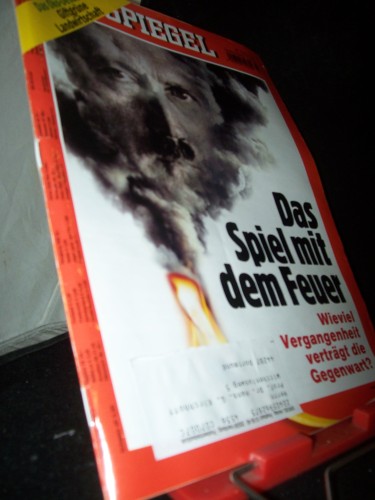 Artikelbild des Artikels “23/2002 Das Spiel mit dem Feuer “