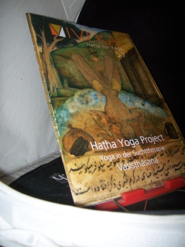 Artikelbild des Artikels “57/2018 Haṭha Yoga Project – Die Wurzeln des Yoga – Teil 2 Yoga
in der Suchttherapie Serie Āsana – vasiṣṭhasana “