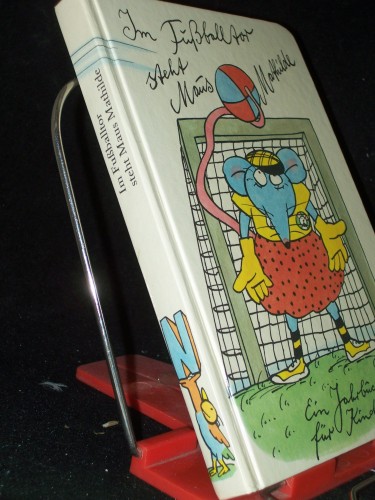 Artikelbild des Artikels “Im Fussballtor steht Maus Mathilde “