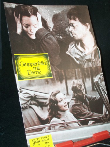 Artikelbild des Artikels “Nr. 208, Mai Folge 1977, Gruppenbild mit Dame “