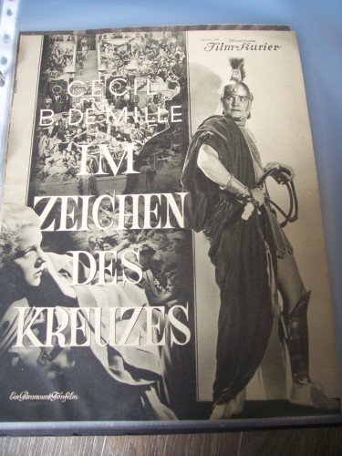 Artikelbild des Artikels “Nummer 1925, 1933, Im Zeichen des Kreuzes “