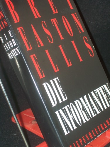 Artikelbild des Artikels “Die Informanten / Bret Easton Ellis. Aus dem Amerikan. von Clara
Drechsler “