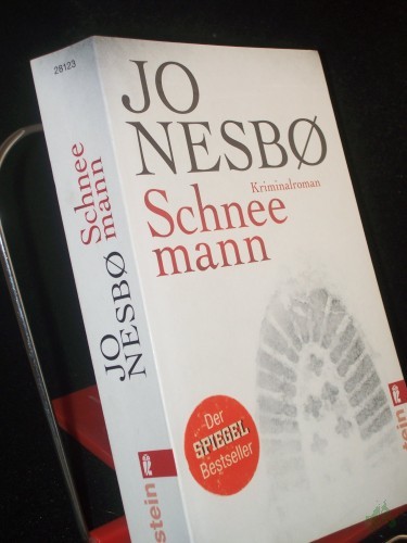 Artikelbild des Artikels “Schneemann : Kriminalroman / Jo Nesbø. Aus dem Norweg. von Günther Frauenlob “