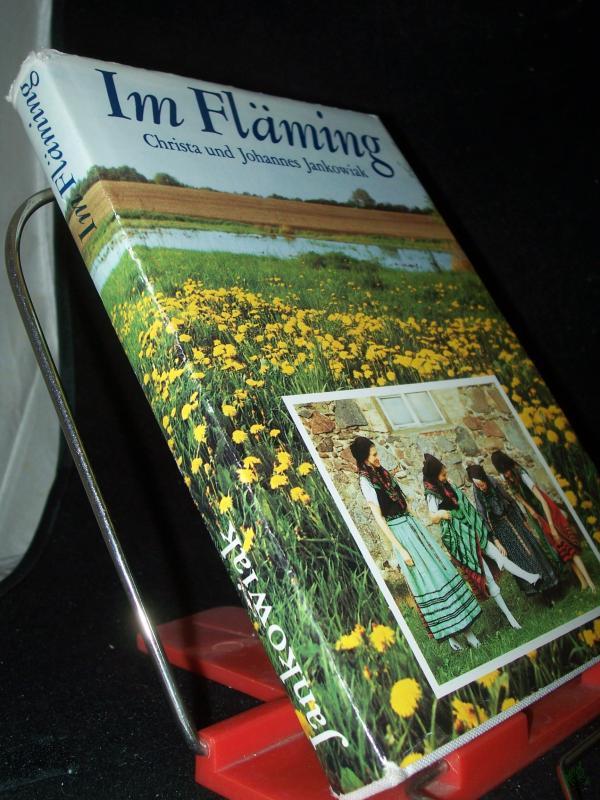 Artikelbild 1 des Artikels “Im Fläming / Christa u. Johannes Jankowiak. Zwischen Wendenwall u. Butterturm fotogr. Bernd Blume “