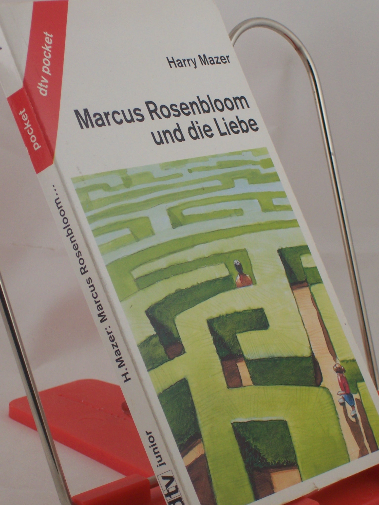 Artikelbild 1 des Artikels “Marcus Rosenbloom und die Liebe / Harry Mazer. Aus dem Amerikan. von
Sigrid-Angelika Eisold “