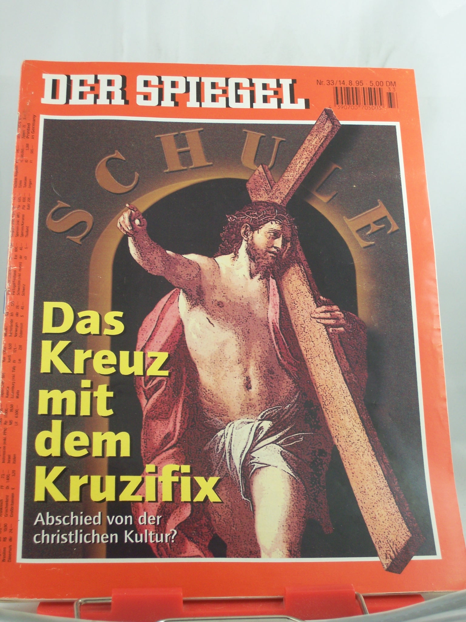 Artikelbild 1 des Artikels “33/1995, Das Kreuz mit dem Kruzifix “