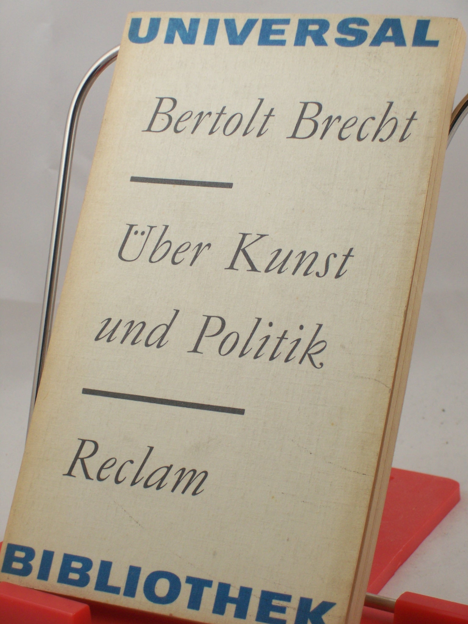 Artikelbild 1 des Artikels “Über Kunst und Politik / Bertolt Brecht. Hrsg. von Werner Hecht. Mit
e. Vorbemerkung von Manfred Wekwerth “