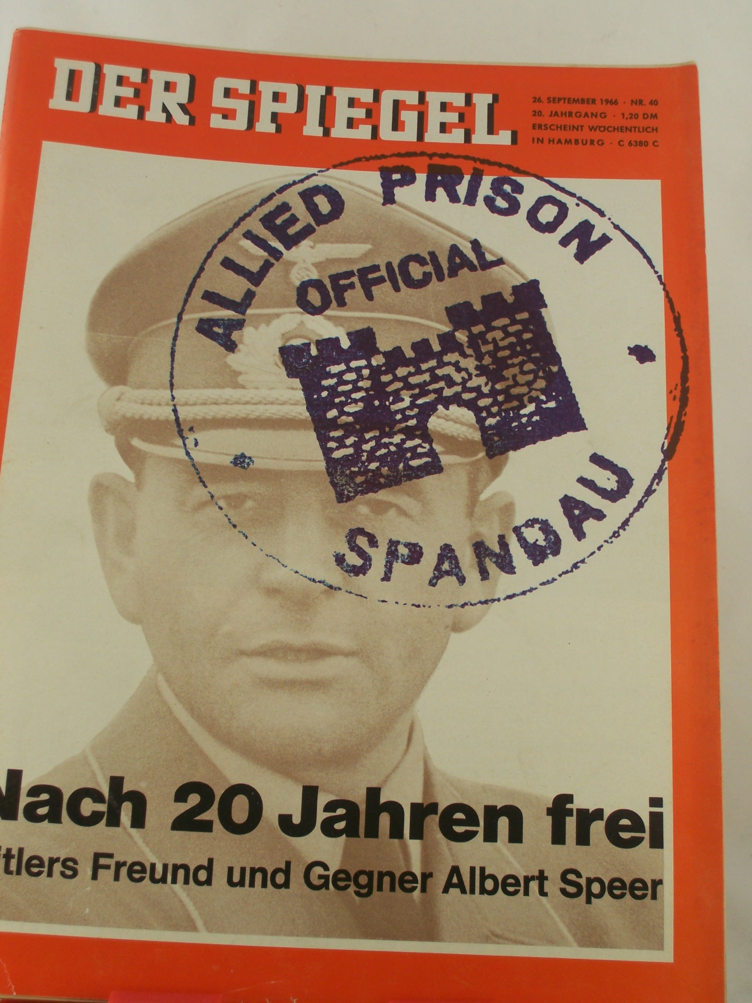 Artikelbild 1 des Artikels “40/1966, Nach 20 Jahren frei, Hitlers Freund und Gegner Albert Speer “