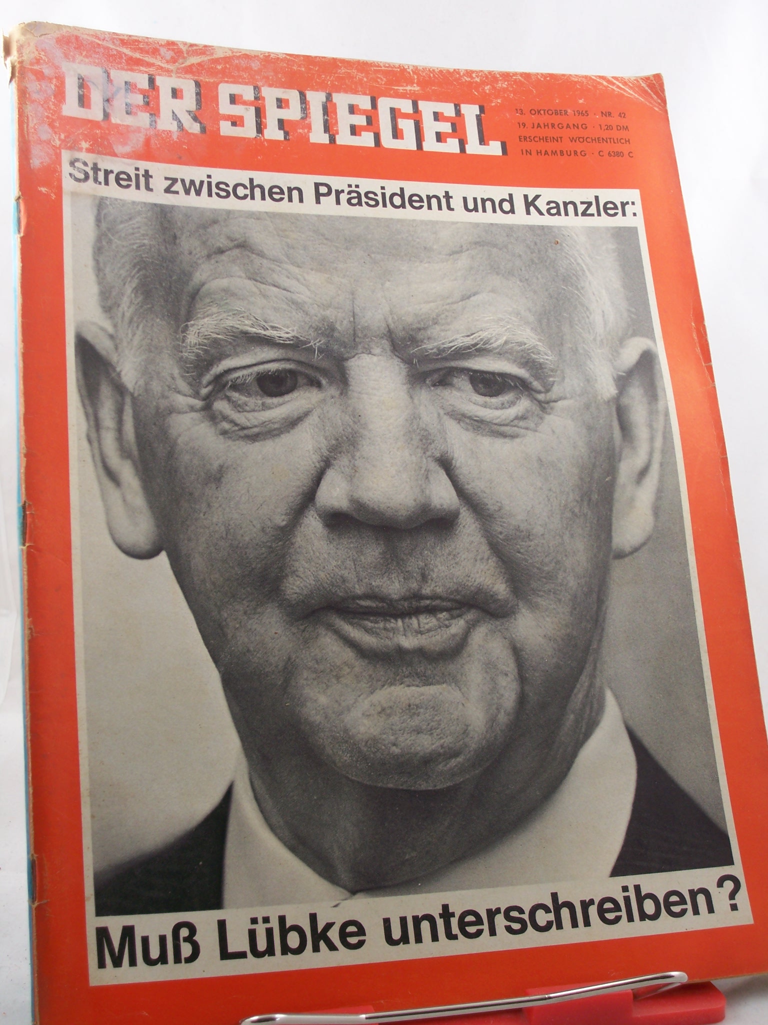 Artikelbild 1 des Artikels “42/1965, Streit zwischen Präsident und Kanzler: Muß Lübke unterschreiben? “