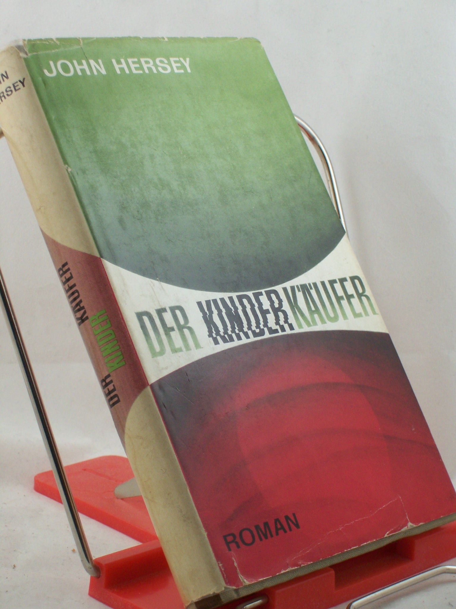 Artikelbild 1 des Artikels “Der Kinderkäufer : Ein Roman in Form v. Verhören vor d. Ständigen Senatsausschuß f. Erziehg,... / John Hersey. [Aus d. Amerik. übers. v. Günther K. Leupold. Mit e. Nachw. v. Karl-Heinz Wirzberger] “