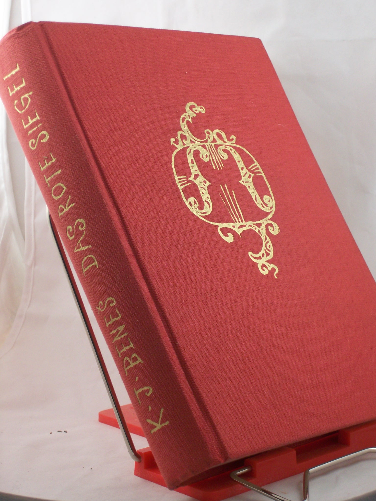 Artikelbild 1 des Artikels “Das rote Siegel : Roman e. Geigenvirtuosin / K. J. Bene. Dt. von Anna
Wirthová “