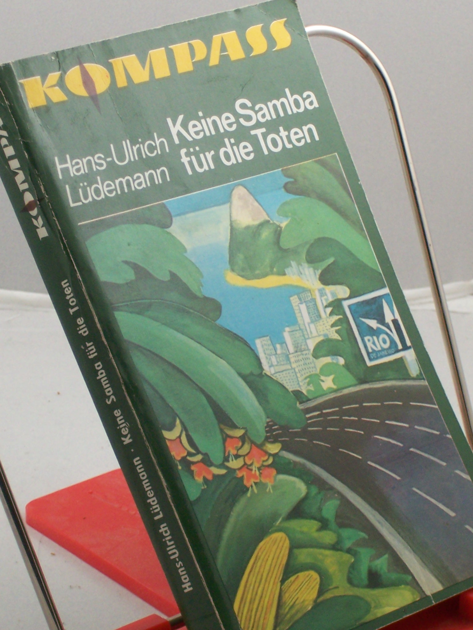 Artikelbild 1 des Artikels “Kleine Samba für die Toten / Hans-Ulrich Lüdemann “