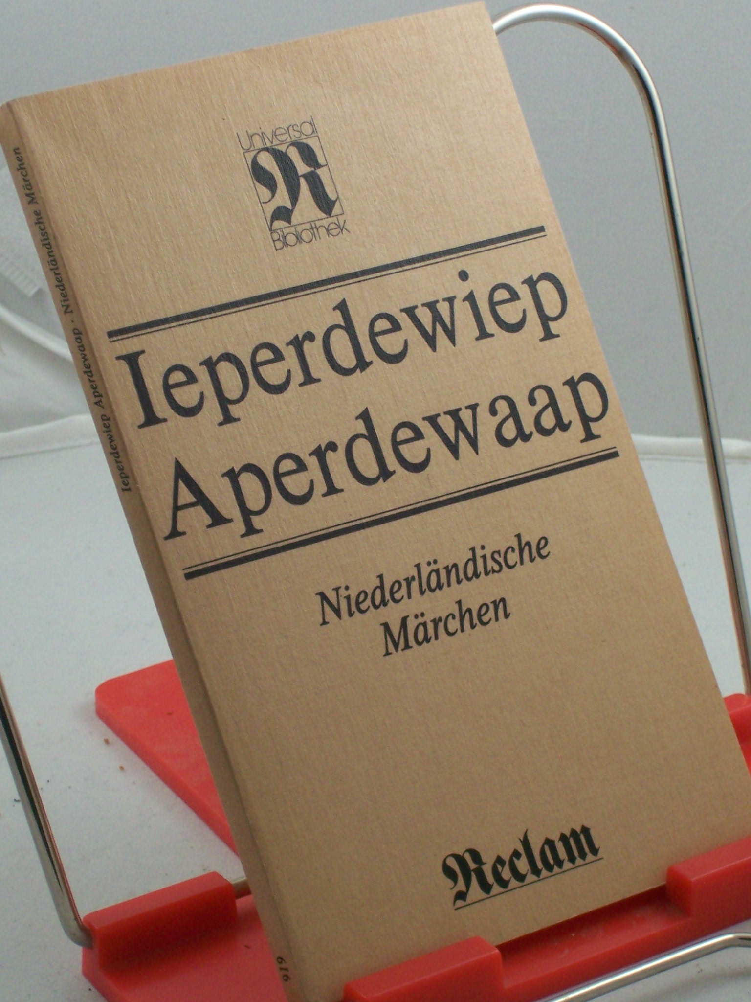Artikelbild 1 des Artikels “Ieperdewiep Aperdewaap : niederländ. Märchen / aus d. Niederländ. übers. u. hrsg. von Joseph-Hendricus von Soer “