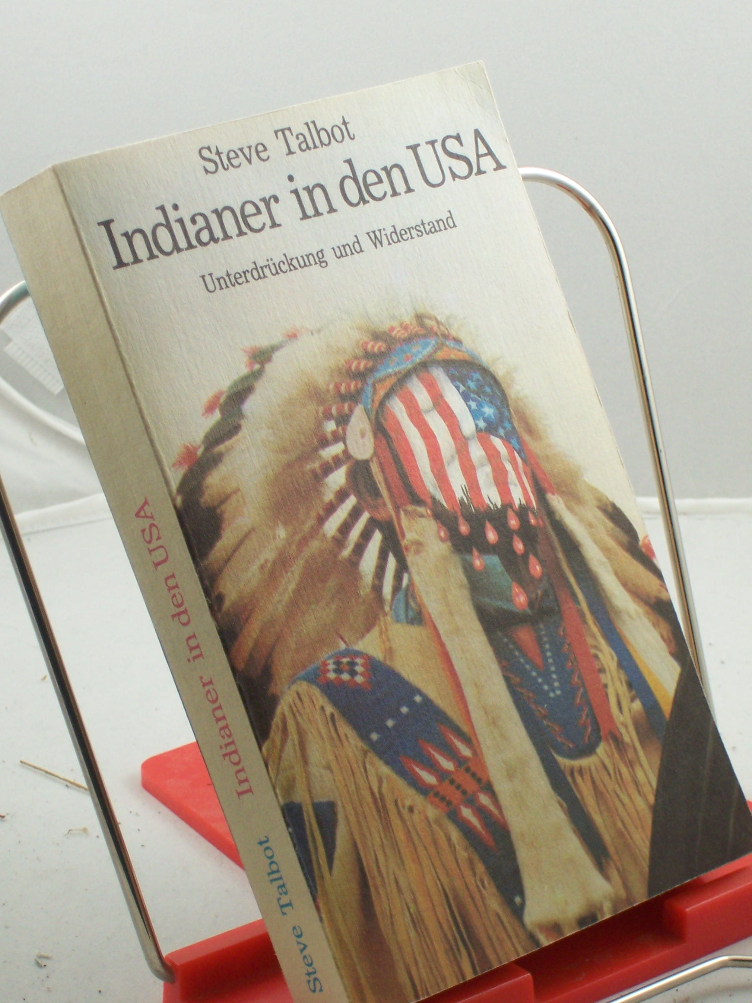 Artikelbild 1 des Artikels “Indianer in den USA : Unterdrückung u. Widerstand ; autoris. Übers. / Steve Talbot. Übers.: Victor Homola ; Bernd Zöller “