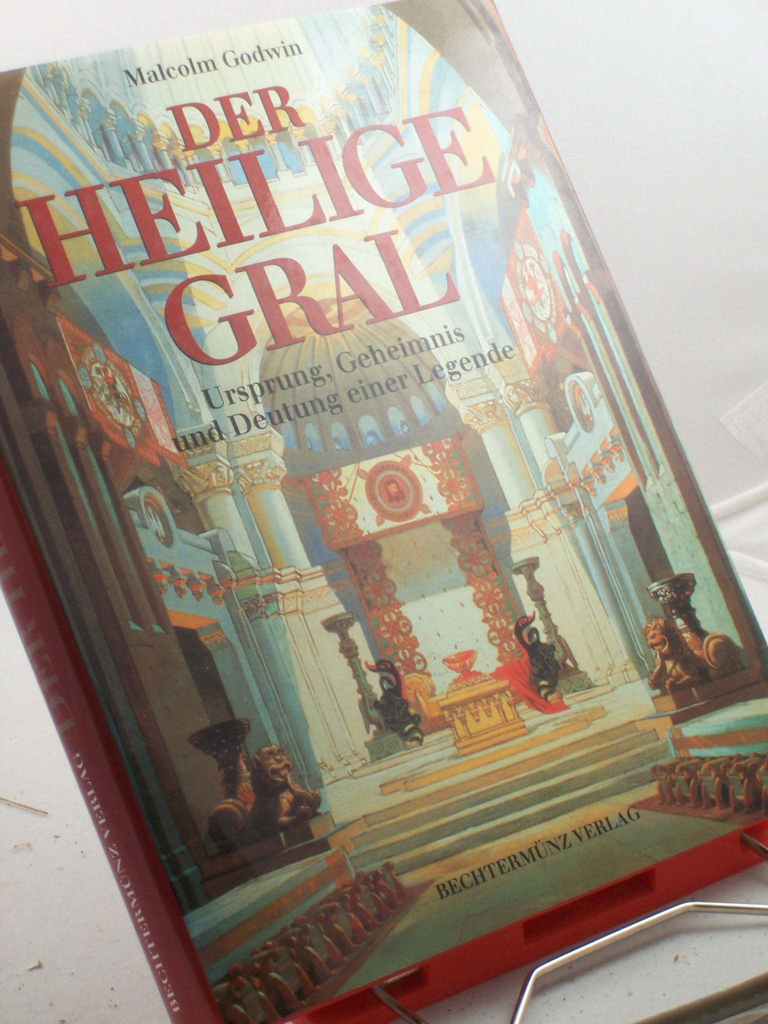 Artikelbild 1 des Artikels “Der heilige Gral : Ursprung, Geheimnis und Deutung einer Legende / von Malcolm Godwin. Ins Dt. übertr. von Helmut Gerstberger und Ursula Wulfekamp “