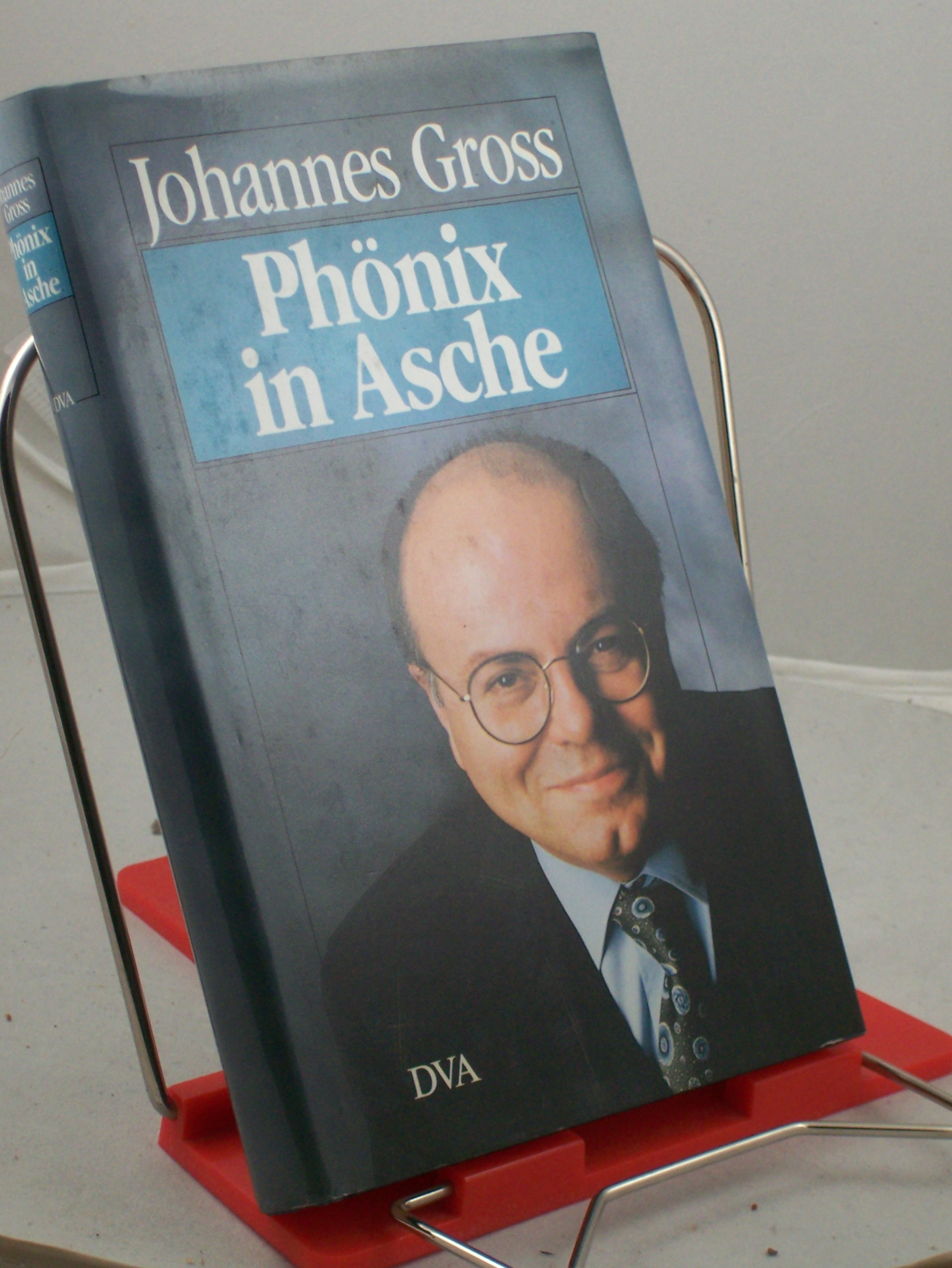 Artikelbild 1 des Artikels “Phönix in Asche : Kapitel zum westdeutschen Stil / Johannes Gross “