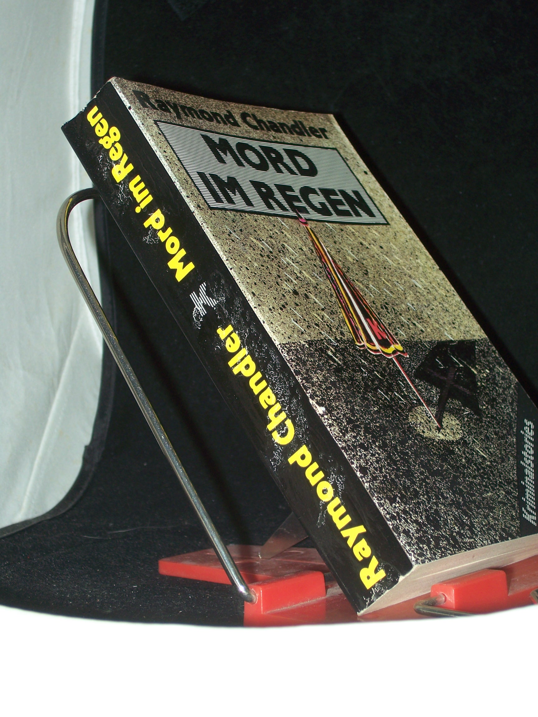 Artikelbild 1 des Artikels “Mord im Regen : Kriminalstories / Raymond Chandler “