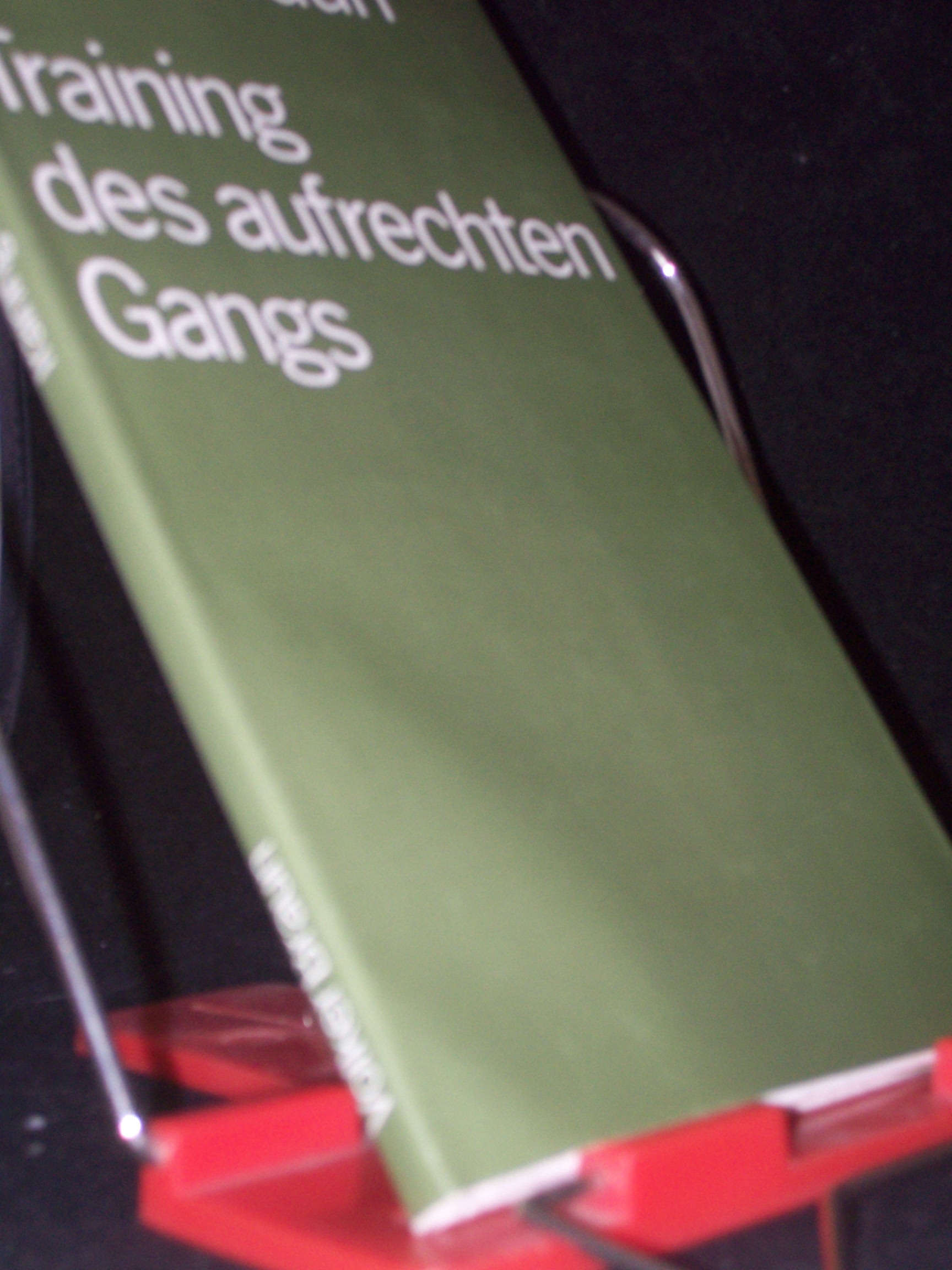 Artikelbild 1 des Artikels “Training des aufrechten Gangs : Gedichte / Volker Braun “