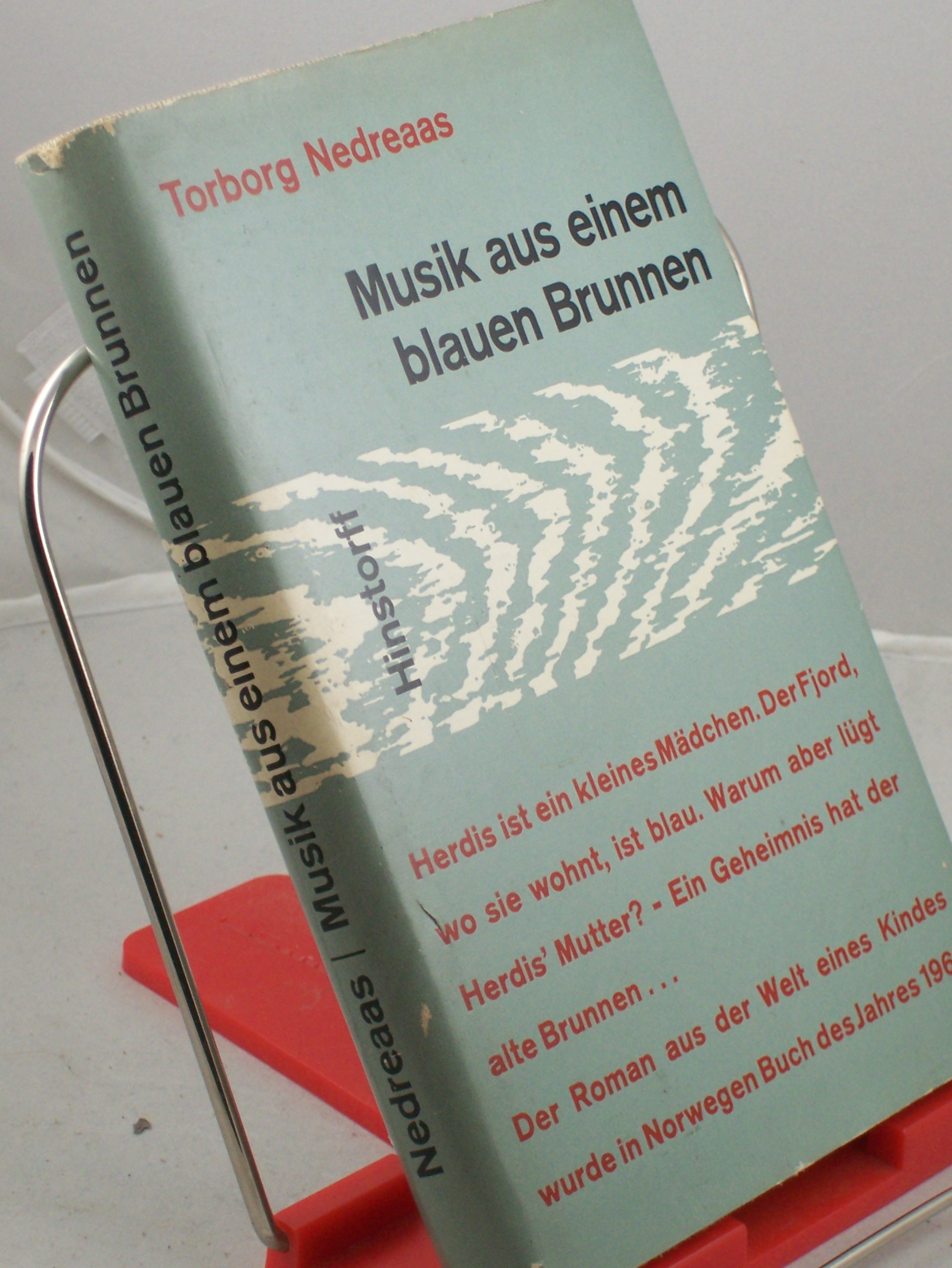 Artikelbild 1 des Artikels “Musik aus einem blauen Brunnen : Roman / Torborg Nedreaas. Aus d.
Norweg. übers. von Gertrud Eschbach “