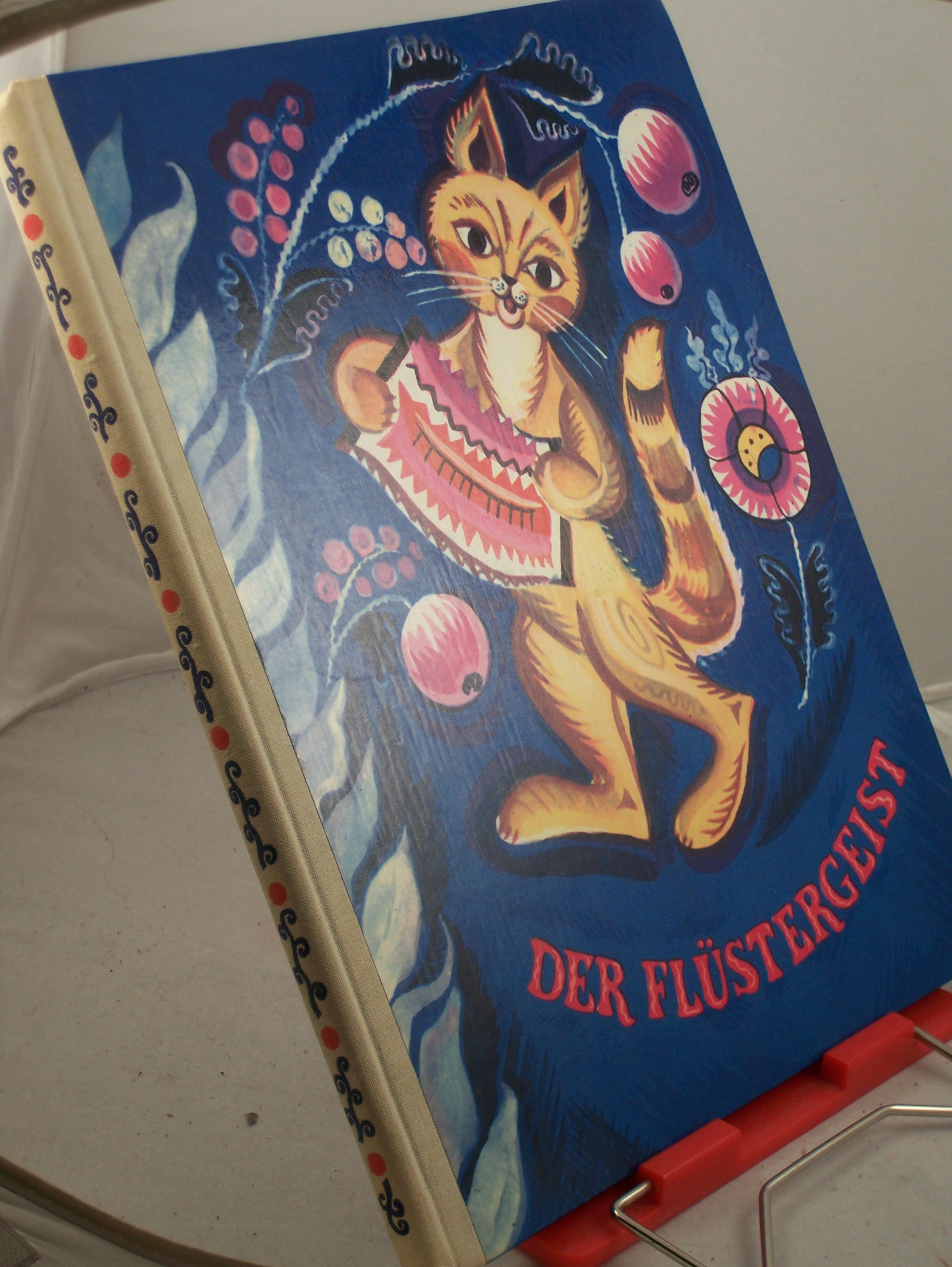 Artikelbild 1 des Artikels “Der Flüstergeist : Volkslieder für Kinder aus Belorußland / hrsg. von Wassil Witka. Illustrationen von Uladsimir Bassalyha... Red.: Norbert Randow. Aus d. Beloruss. übertr. von Uladsimir Tschapeha “