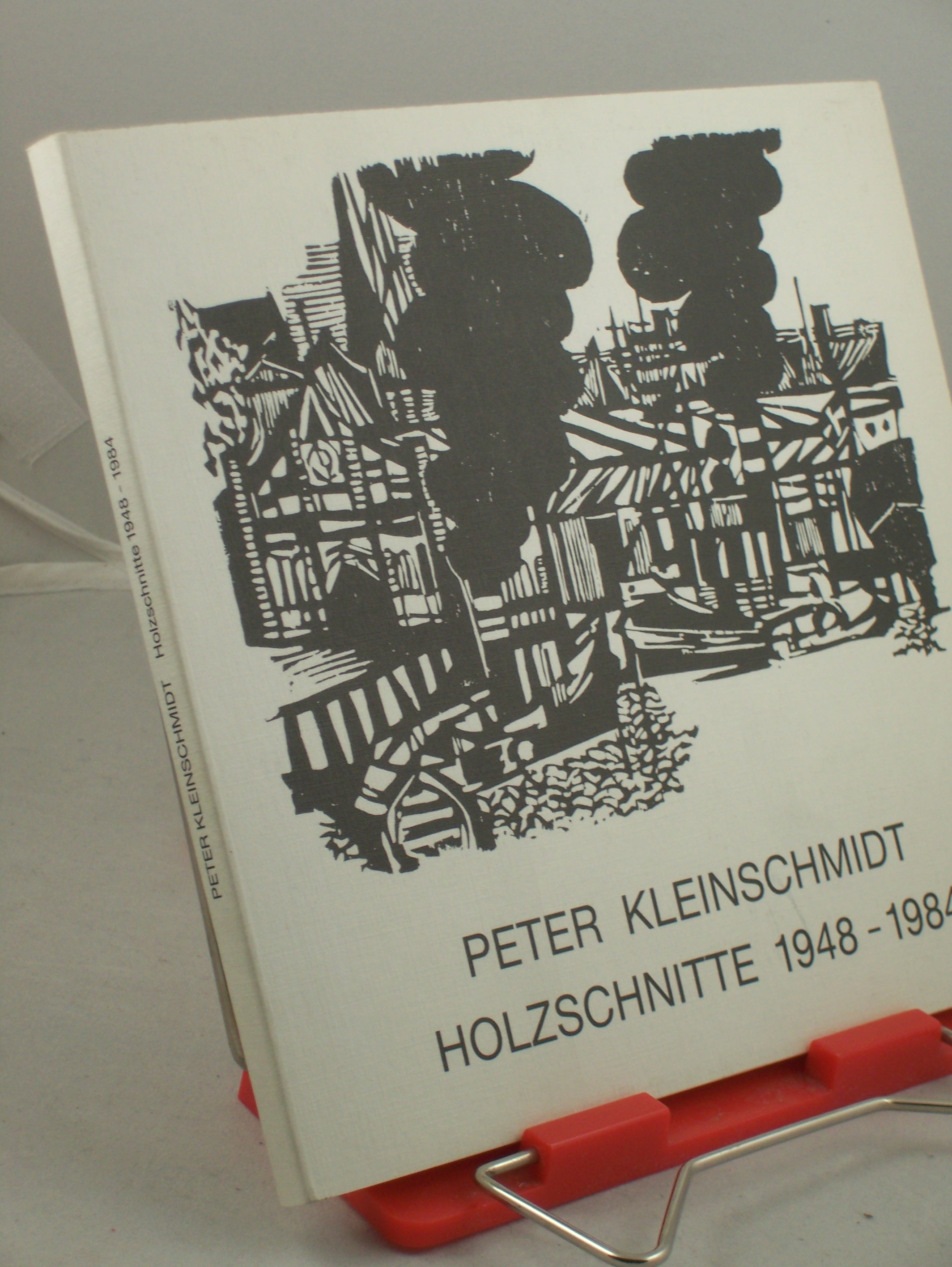 Artikelbild 1 des Artikels “Peter Kleinschmidt, Holzschnitte 1948 -1984 : Werkverz. / Einf. Horst
Hannemann. Fotos Helmut Göbel “