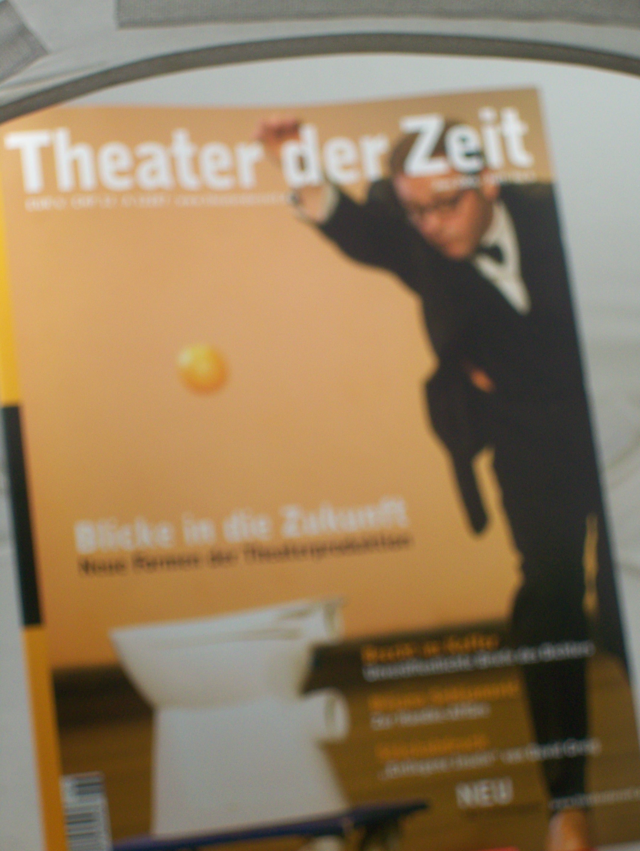 Artikelbild 1 des Artikels “Heft 06/2006, Blicke in die Zukunft Neue Formen der Theaterproduktion “