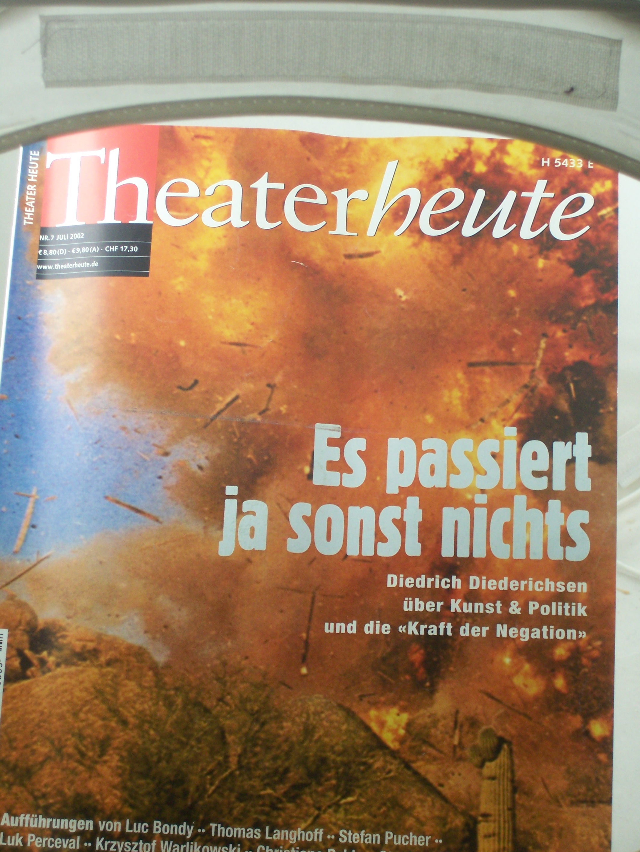 Artikelbild 1 des Artikels “7/2002, es passiert ja sonst nichts “