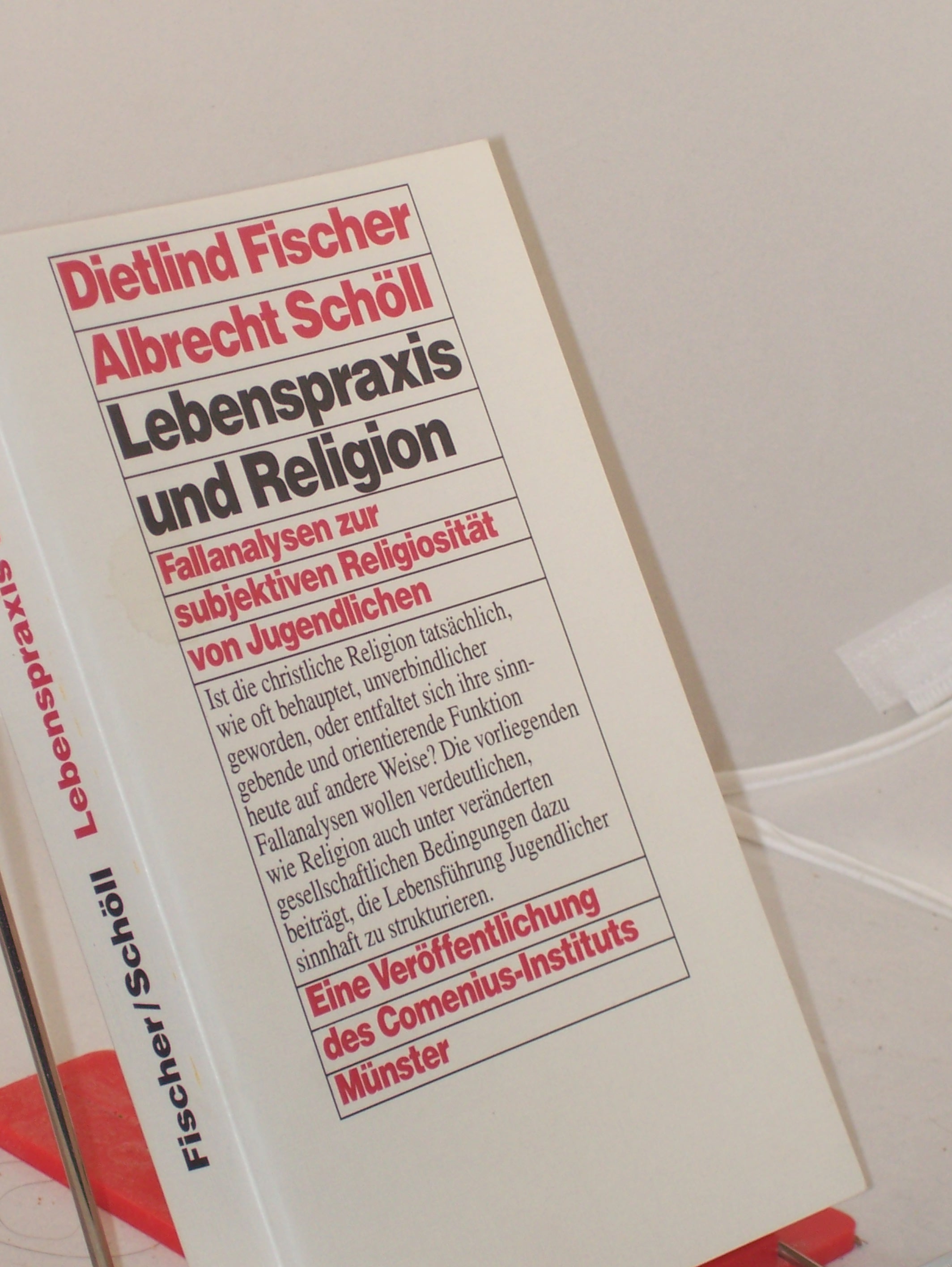 Artikelbild 1 des Artikels “Lebenspraxis und Religion : Fallanalysen zur subjektiven Religiosität
von Jugendlichen / Dietlind Fischer und Albrecht Schöll “
