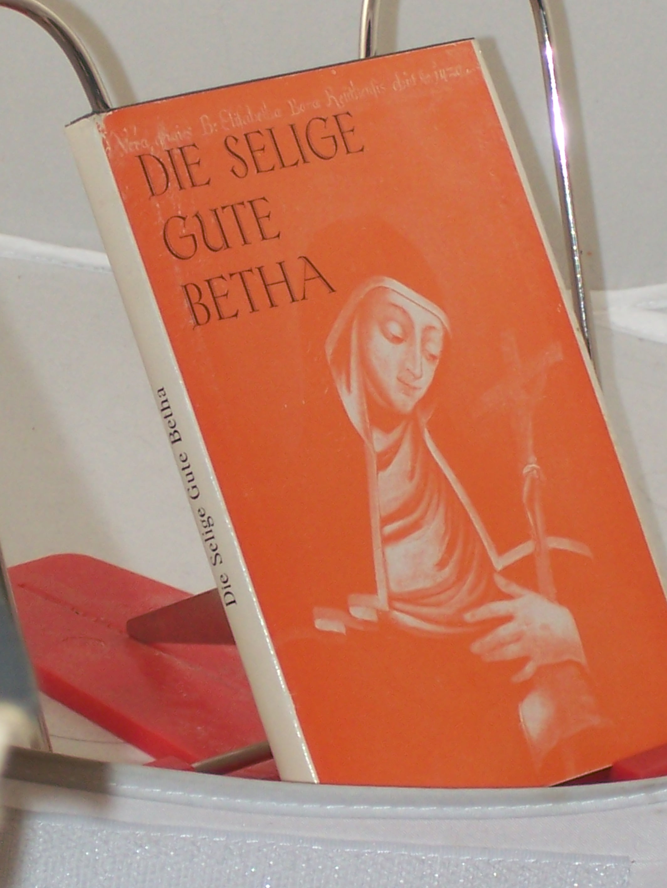 Artikelbild 1 des Artikels “Die selige gute Betha von Reute : Wallfahrtsbuch mit geschichtl. Erl.
/ von Paul Schurer “