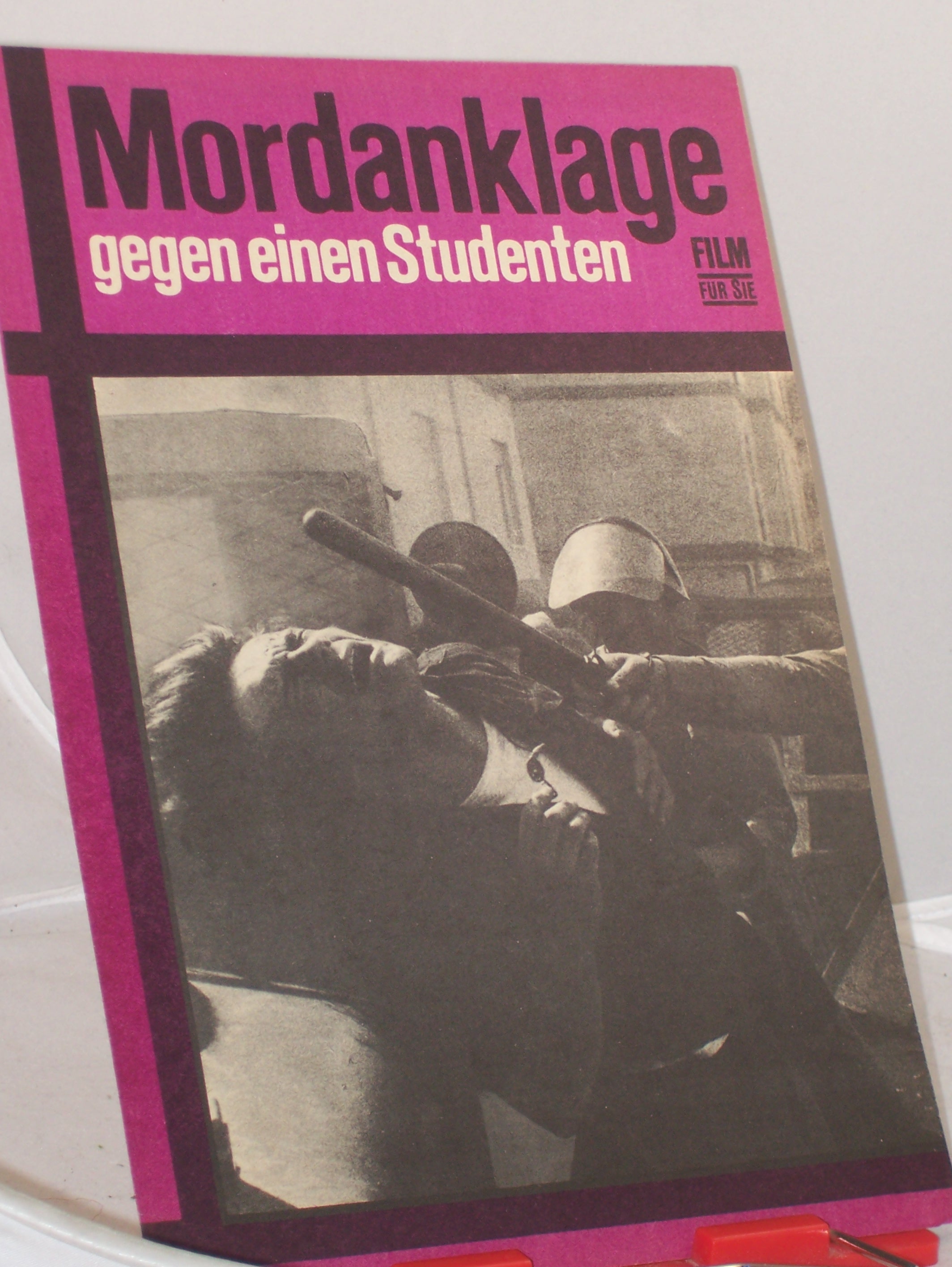 Artikelbild 1 des Artikels “9/74, Mordanklage gegen eine Studenten “