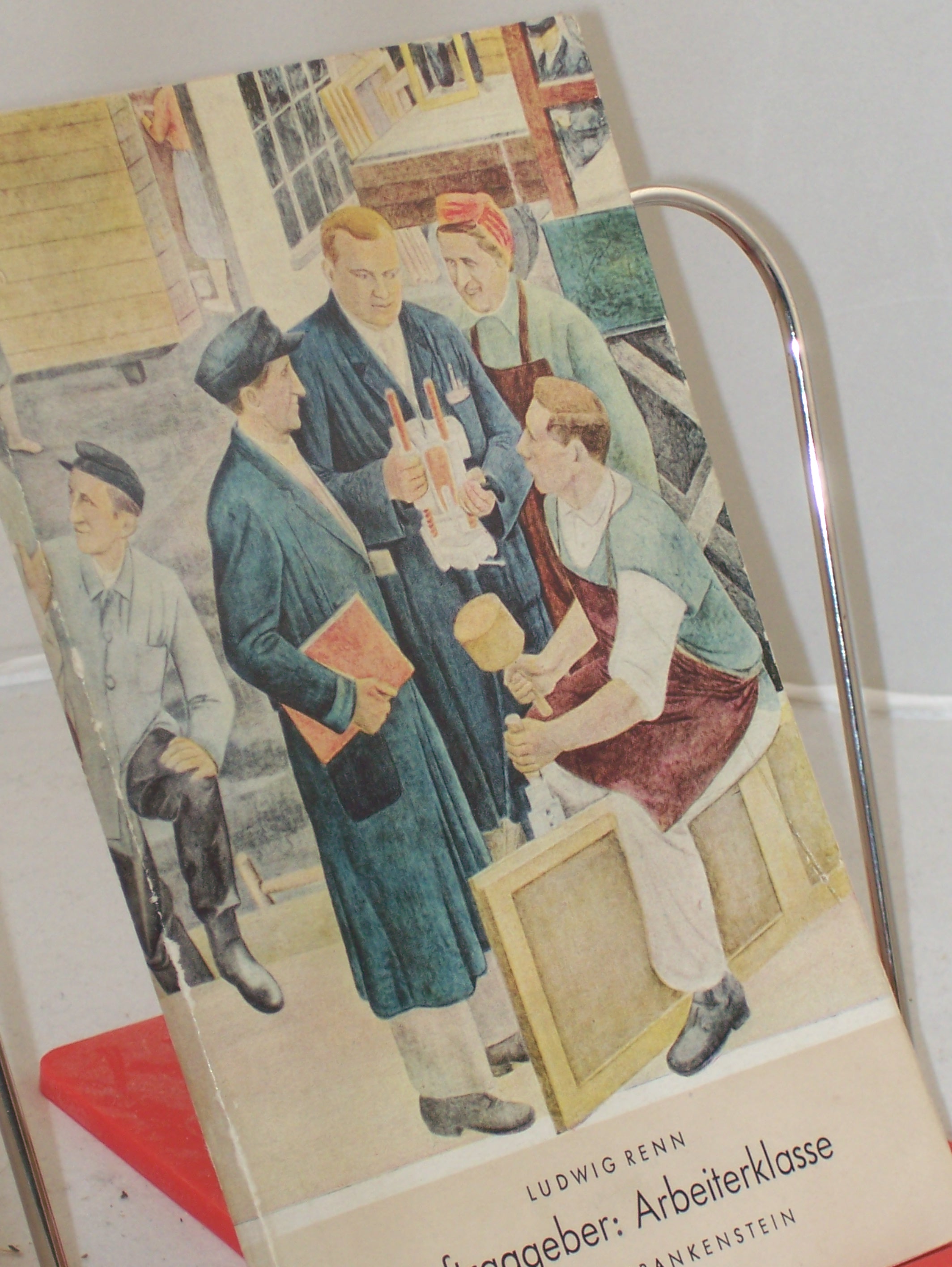 Artikelbild 1 des Artikels “Arbeiterklasse : Auftraggeber. Die Geschichte e. Wandbildes von
Wolfgang Frankenstein / Ludwig Renn. Fotos: Heinz Nixdorf u. Karl H.
Paulmann “