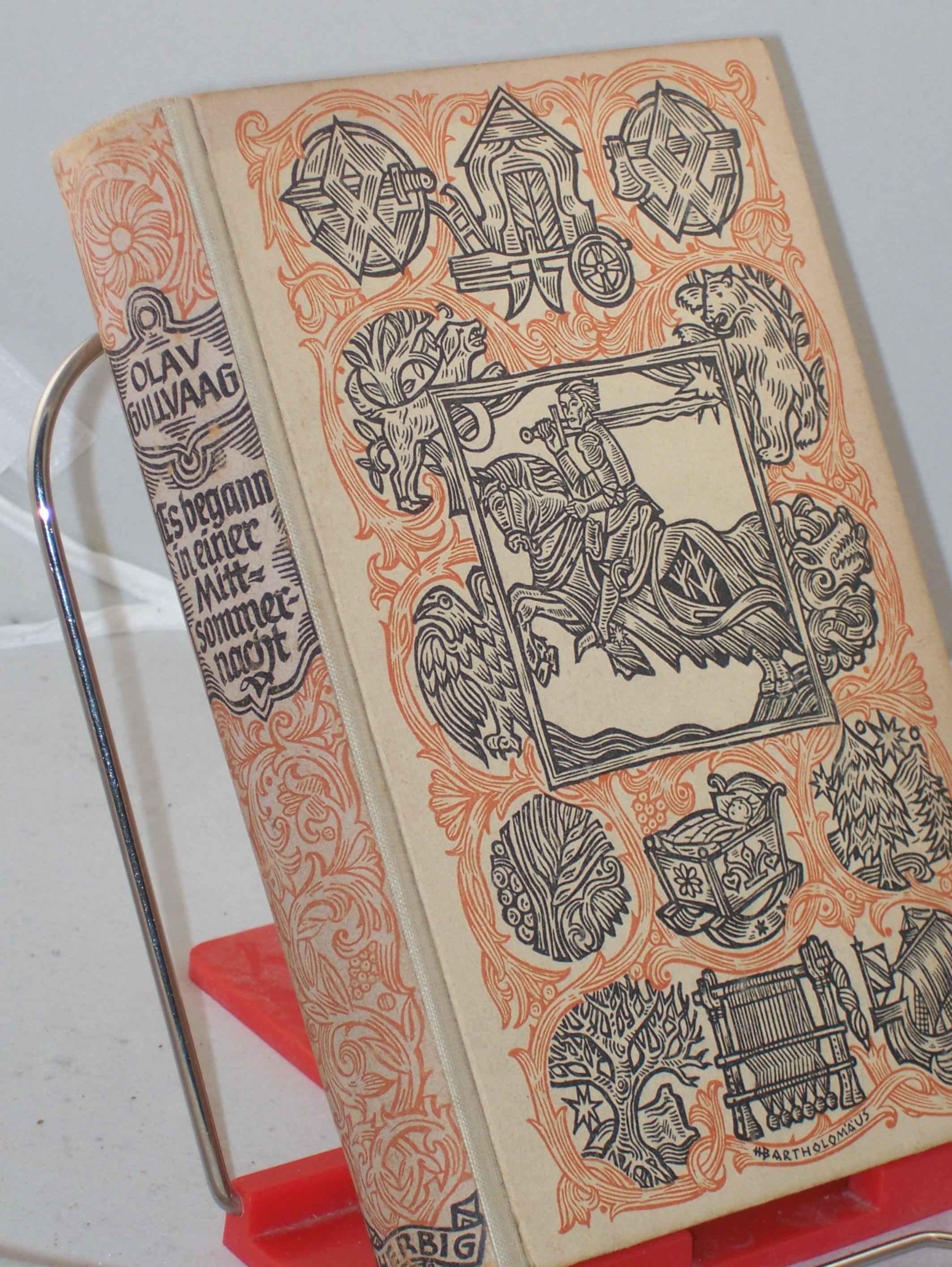 Artikelbild 1 des Artikels “Es begann in einer Mittsommernacht : Roman / Olav Gullv°ag. Aus d.
Norweg. Landsmaal übertr. von Elisabeth Ihle u. Dannis Sandberg “