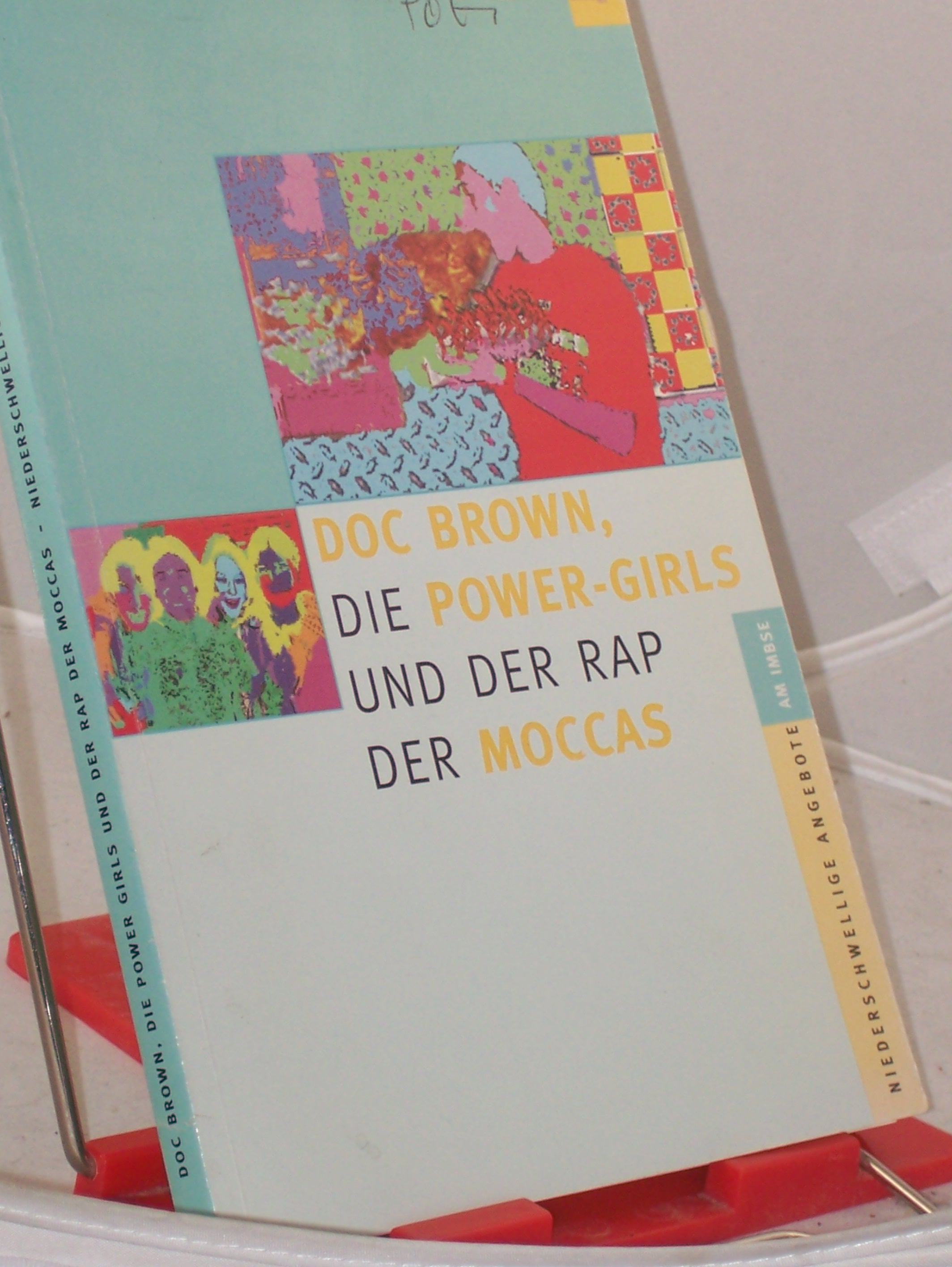 Artikelbild 1 des Artikels “DocBrown, die Power-Girls und der Rap der Moccas : niederschwellige Angebote am IMBSE / Institut für Maßnahmen zur Förderung der Beruflichen und Sozialen Eingliederung e.V. Red.: Petra Druckrey “