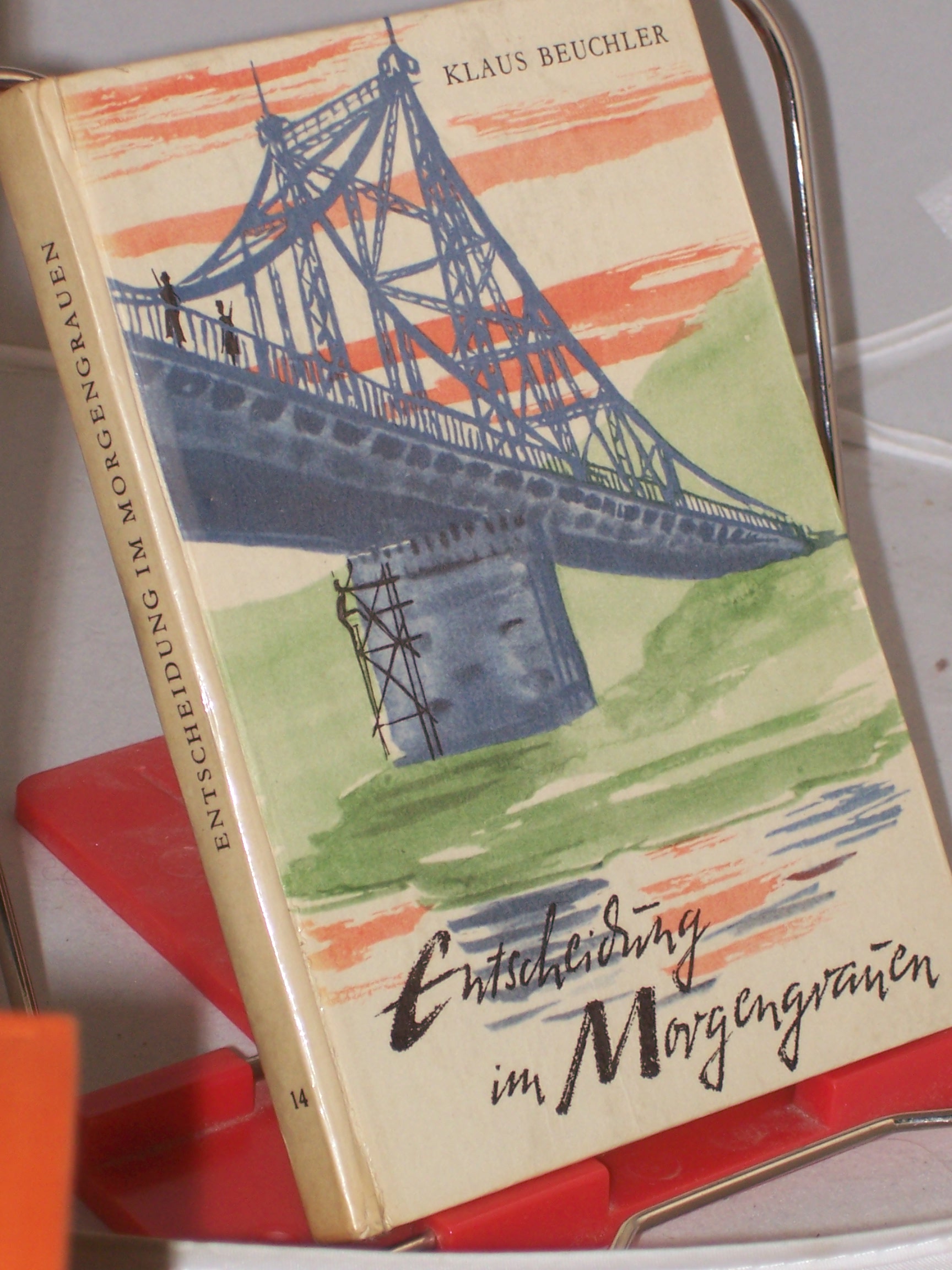 Artikelbild 1 des Artikels “Entscheidung im Morgengrauen / Klaus Beuchler. Illustrationen: Ernst
Jazdzewski “